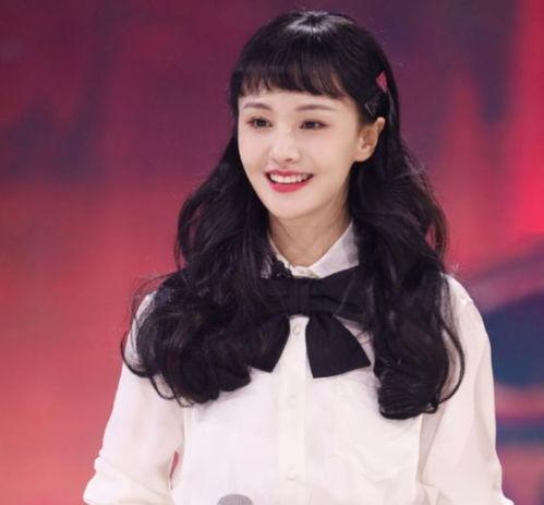 娱乐吃瓜韩安冉,娱乐界的“吃瓜女王”,揭秘娱乐圈背后的故事