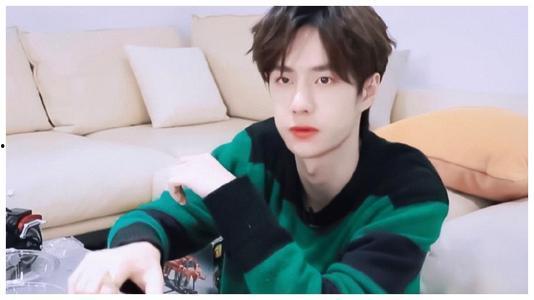 娱乐圈吃瓜爆料王一博,娱乐圈风云再起,揭秘他的神秘生活