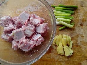 娱乐吃瓜酱爱吃排骨,揭秘排骨美食背后的故事